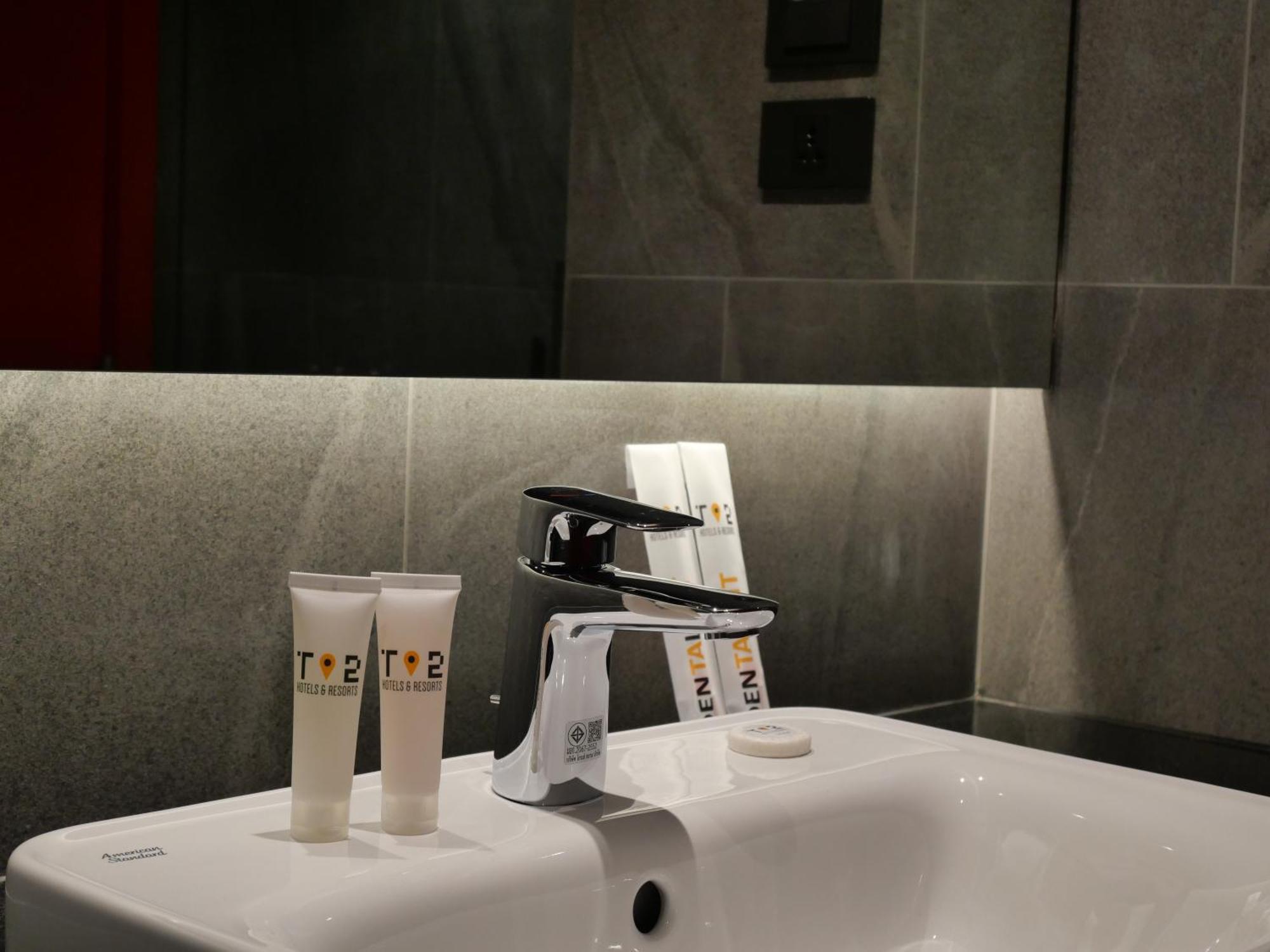 T2 The Portal Sukhumvit Hotel กรุงเทพมหานคร ภายนอก รูปภาพ