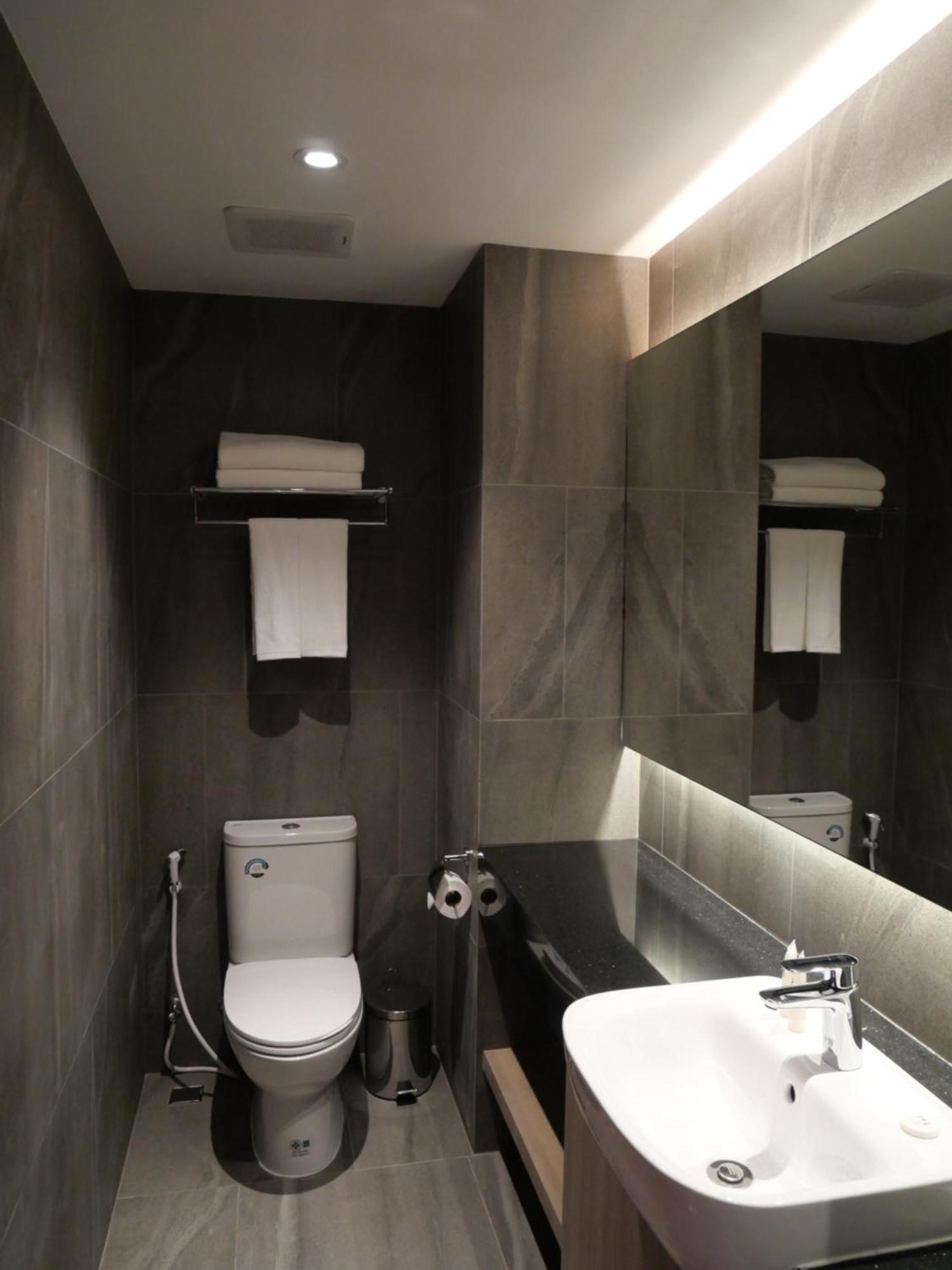 T2 The Portal Sukhumvit Hotel กรุงเทพมหานคร ภายนอก รูปภาพ