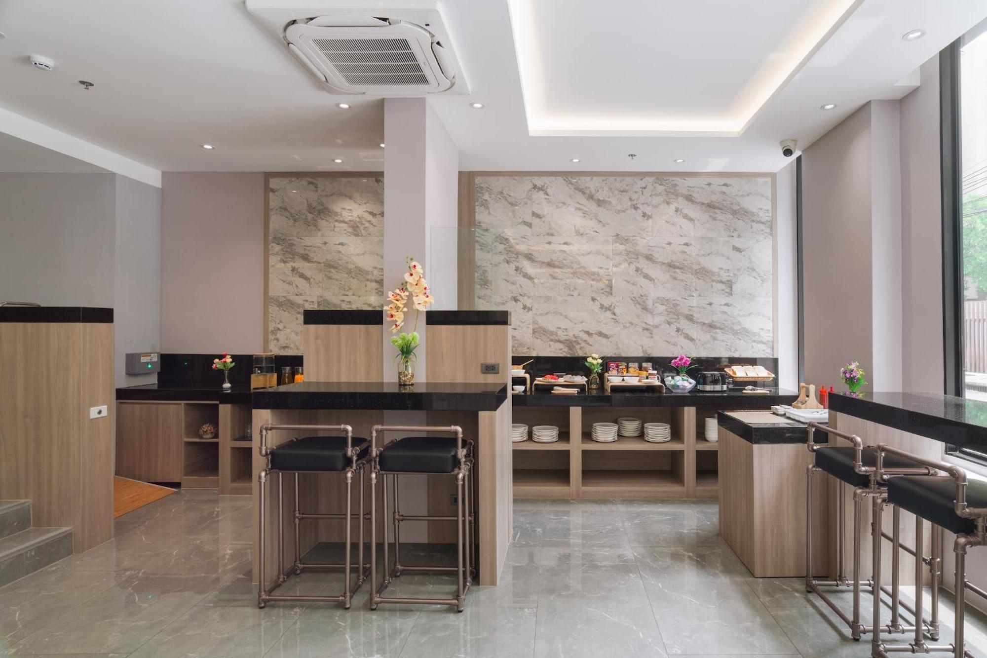 T2 The Portal Sukhumvit Hotel กรุงเทพมหานคร ภายนอก รูปภาพ